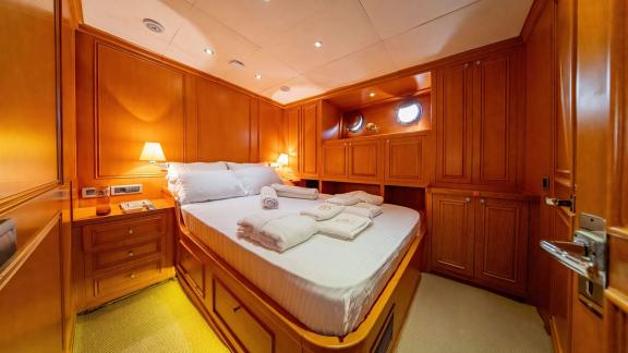 Guest cabin of luxury gulet Babylon image 9