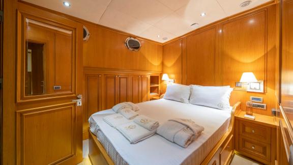 Guest cabin of luxury gulet Babylon image 10