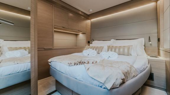 This stylish double cabin offers a cozy sleeping space with elegant finishes and smart storage solutions.