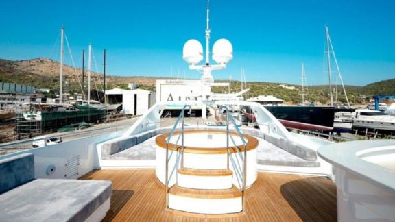 The jacuzzi area on the upper deck of the Princess Melda offers relaxation.