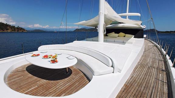 Angelo 2 motorsailer features a large sunbathing and relaxation area on the foredeck.