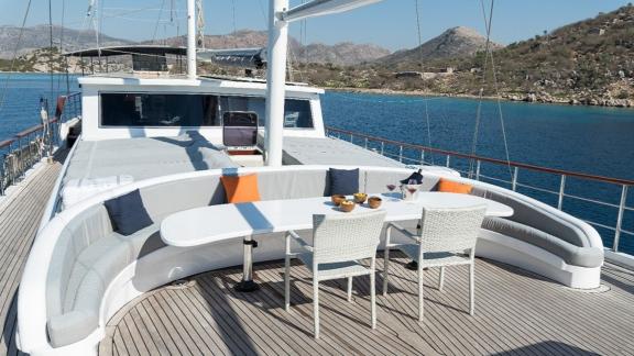 Relaxation area on the sun deck of the 6-cabin gulet Koray Ege, for hire in Marmaris.