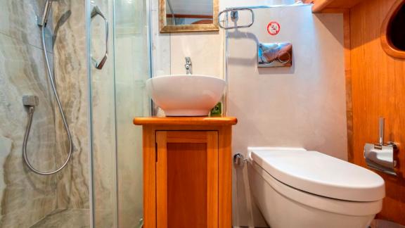 Modern bathroom of the luxurious Gulet Bodrum Queen in Bodrum, Turkey, with shower.