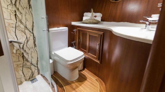 Elegant bathroom with shower on the 6-cabin gulet Koray Ege, for hire in Marmaris.