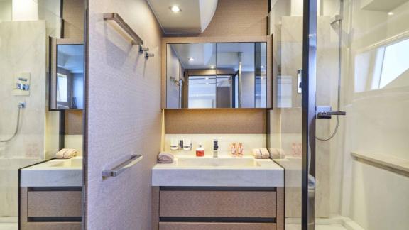 Modern and spacious bathroom of motor yacht Simull.