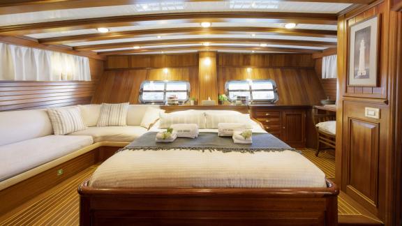 Guest cabin of luxury gulet Ecce Navigo image 1