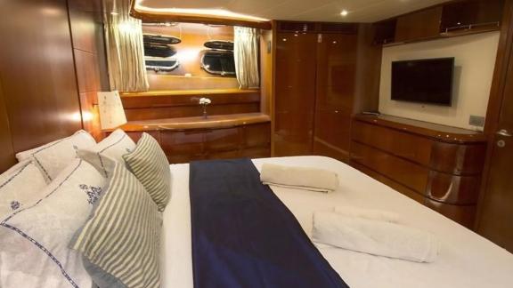 Doppelte Gästekabine auf der Motoryacht Caelum Bild 2