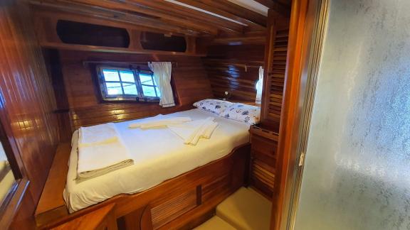 Gulet Halil Aga 1's double guest cabin image 2