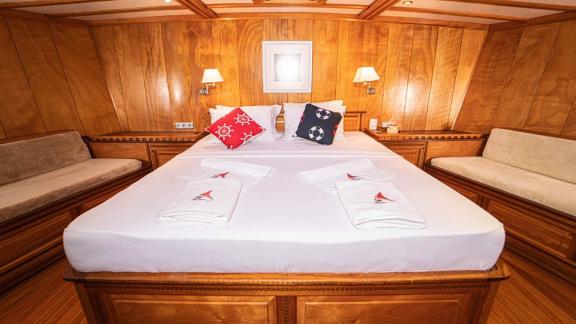 Relax in the spacious cabin of Gulet Nefess and enjoy maximum comfort.