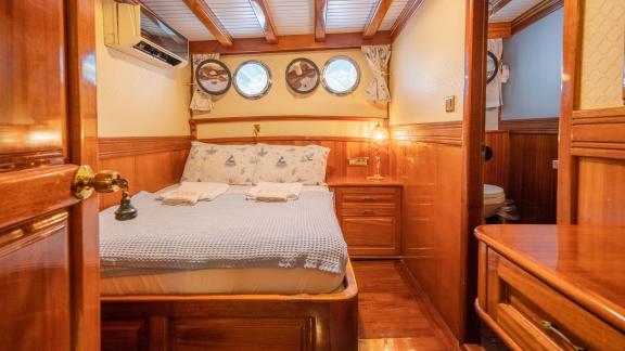 Guest double cabin of luxury gulet Admiral 3