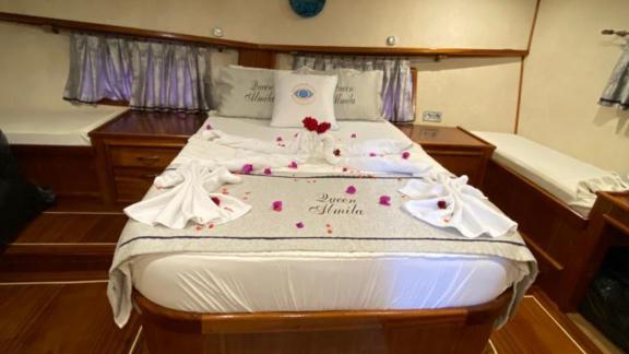 Tastefully decorated cabin on the Queen Almila gulet, ideal for romantic nights.