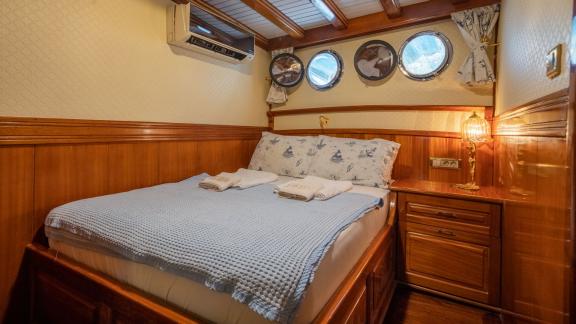 Guest double cabin of luxury gulet Admiral 4