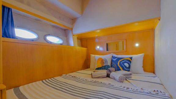 Another guest cabin on motor yacht Ada Kuzey offers comfortable accommodation.