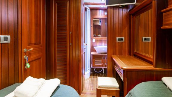 Experience luxurious relaxation in the stylish cabin of Sani Kaptan 2 in Bodrum, Turkey.