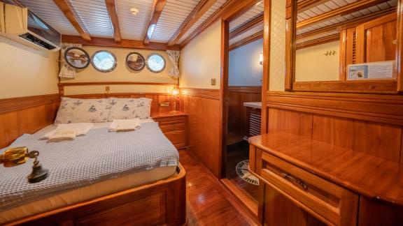 Guest double cabin of luxury gulet Admiral 5