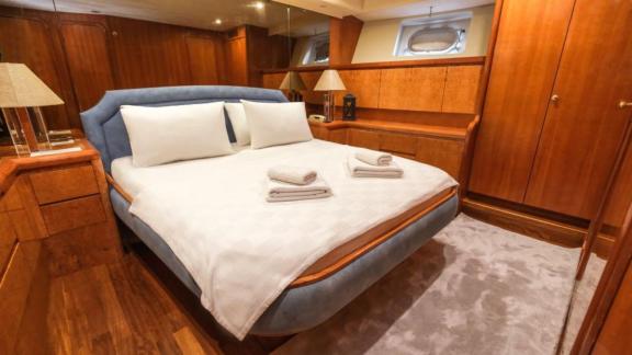 The main cabin of the motor yacht Vega in Göcek offers comfort and luxury.