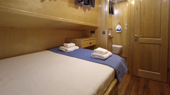 Experience comfort and space in the cozy cabin aboard Gulet Su Perisi C in Bodrum.