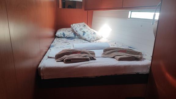 Bright and spacious double cabin on the Seawalker yacht, perfect for your sailing vacation.