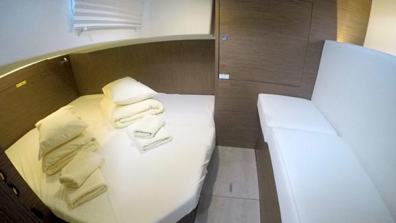 Modern and cozy bedroom of motor yacht Il Sogno.