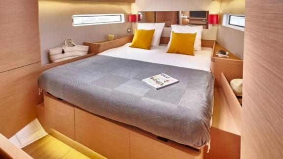 Stylish and comfortable cabin of sailing yacht Te Amo in Marmaris, ideal for a sea holiday.