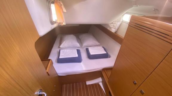 The double cabin of the sailing yacht Winter Breeze offers a comfortable sleeping area.