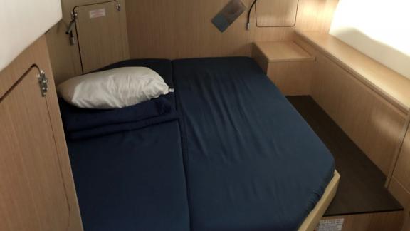 Double bedroom of the Hainan yacht, ideal for bareboat charter in Greece.