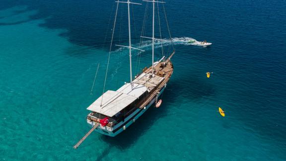 Ametist A, eine Gulet mit 8 Kabinen, perfekt zum Mieten in Bodrum.