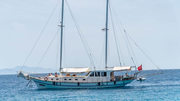 Marmaris'te Gulet Angel V'nin lüks konforu. 6 kişiye kadar uygundur.