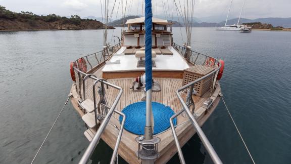 Luxurious foredeck of the Gulet Ceylan with sun loungers and cozy ambiance, perfect for relaxation