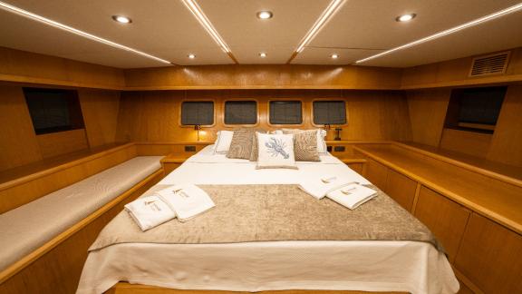 Master cabin of the Deryam gulet in the bays of Bodrum, offering comfortable accommodation during blue cruises.