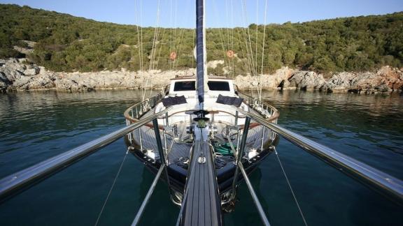 Luxury gulet Didi in Bodrum with 4 cabins. Ideal for a stylish and comfortable sailing holiday.