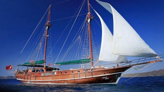 The majestic Gulet Galip Nur sailing under full sail off the coast of Marmaris