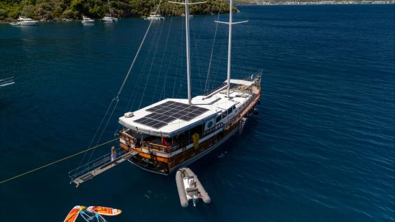 Hangover bietet eine Badeplattform für tägliche Gulet Charter und einfachen Zugang zum Meer in Marmaris.
