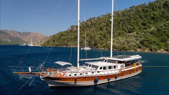 Hangover ist ideal für tägliche Gulet Charter und private Buchtenfahrten in Marmaris.