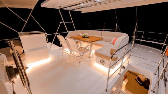 Enjoy the evening lounge of the 3-cabin Gulet Limonata in Göcek, Turkey.