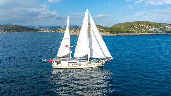 Luxuriöse Gulet-Miete in der Türkei für eine ruhige Reise in der Natur. Perfekt für einen wöchentlichen Gulet-Charter in