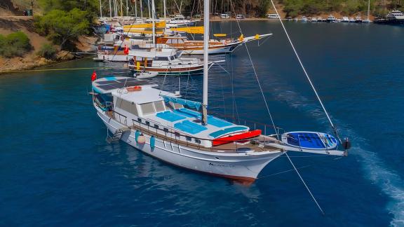 Mieten Sie die Gulet Mandala in Göcek, Türkei, für einen luxuriösen Urlaub auf dem Meer.