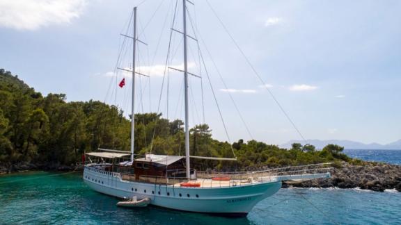 Der Gulet Milo M bietet luxuriöse Erlebnisse in den stillen Buchten von Fethiye.