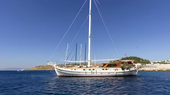 Bodrum Gulet-Charter. Genießen Sie eine ruhige Kreuzfahrt an Bord der luxuriösen Murvet Hanım.