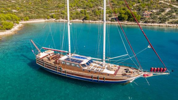 Luxurious gulet Nostra Vita with 5 cabins in Split, Croatia.