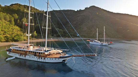 The gulet Queen Atlantis offers a perfect setting for weekly gulet charter in Fethiye.