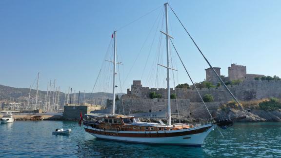 Explore the history of Bodrum on the Gulet Ya Selam, with views of ancient ruins.