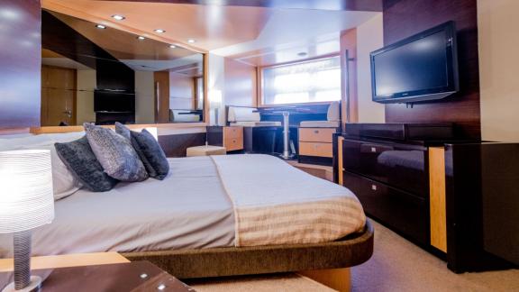 The seating area in the master cabin of motor yacht Chilli offers a comfortable atmosphere with modern details.