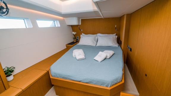 Euphoria's double cabin provides a comfortable bed and a relaxing atmosphere.