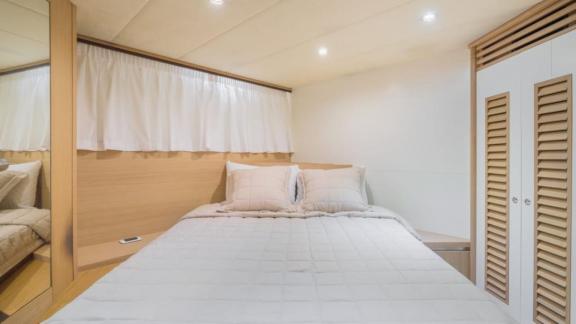 A minimal design in soft colors offers a relaxing onboard experience.