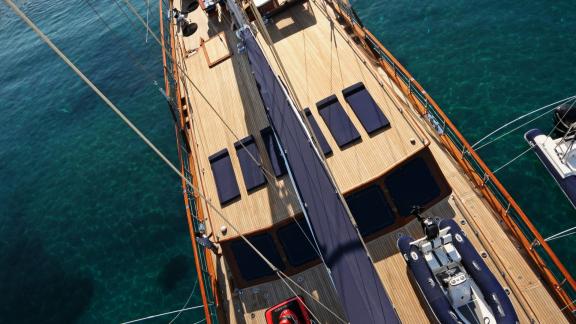 Entspannen Sie auf dem Deck der Luxus-Gulet Clear Eyes in Marmaris, Türkei.