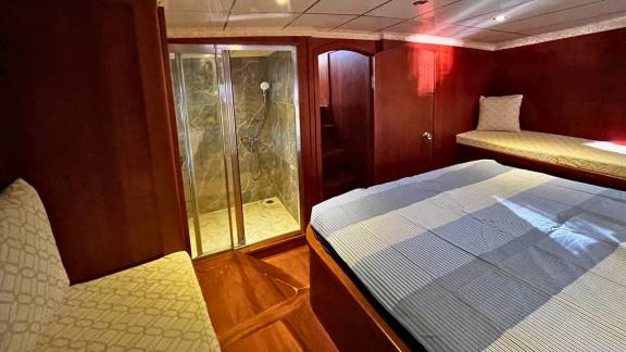 The master cabin of Gulet Ahmet Ertürk has a bathroom with a shower.