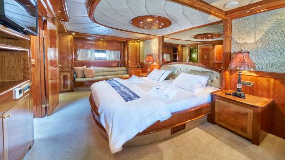 The luxurious main cabin of the Gulet Lotus in Croatia, equipped with a comfortable double bed