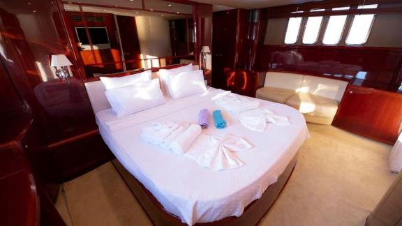 Enjoy the comfort and luxury in the spacious double cabin of motor yacht Bormus 2.