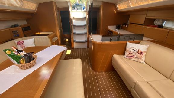 The spacious interior of yacht Mocha II offers an ideal sailing experience for a crewless charter in Marmaris.